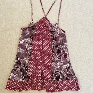 Strappy halter flowy tank